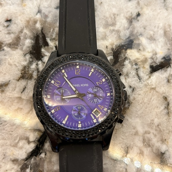 Like new Michael Kors watch - Picture 5 of 5